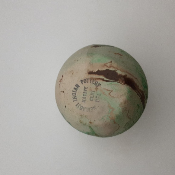 Vintage Nemadji Pottery Vase 3.5" Green/Brown Swirl - Picture 6 of 7